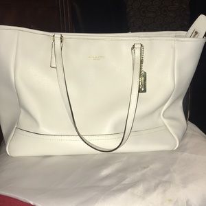 White coach saffiano bag